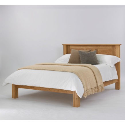Quercus-oak-paneled-low-footend-bed